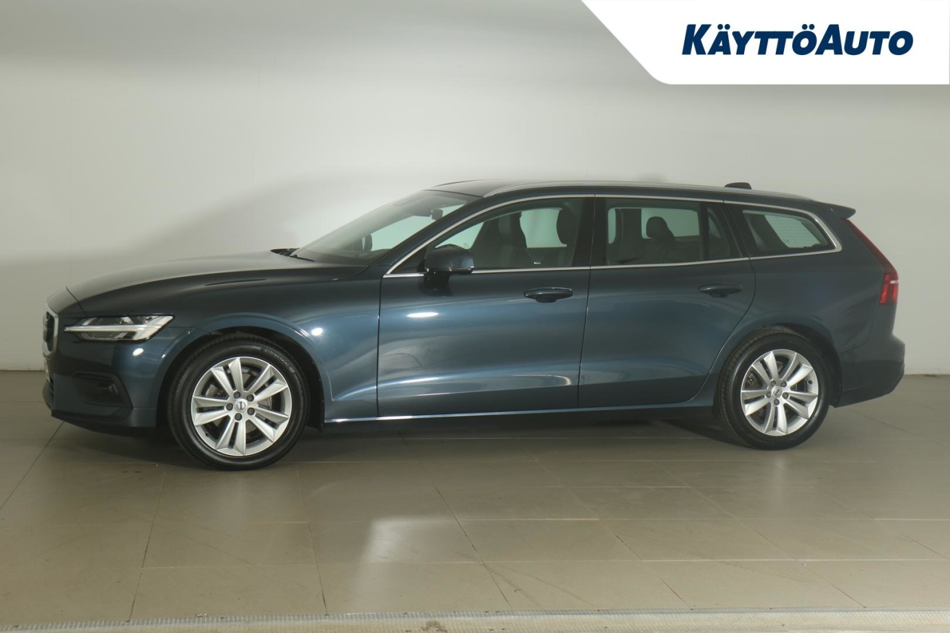 Esittelykuva VOLVO V60 bensiiniautosta.