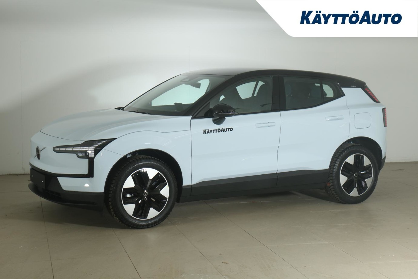 Esittelykuva Volvo EX30 täyssähköautosta.