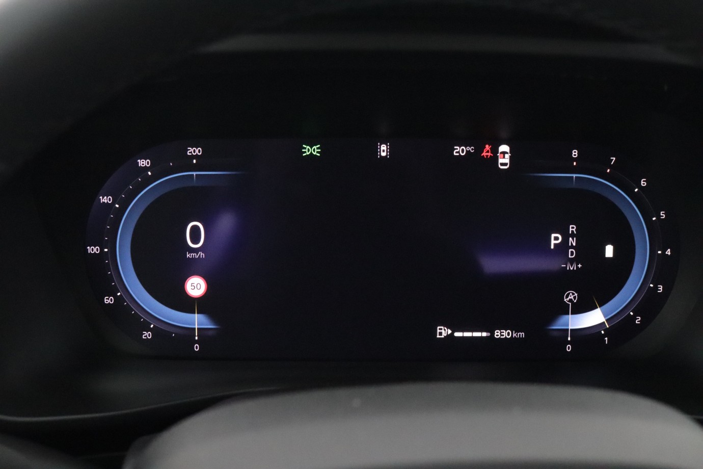 Esittelykuva Volvo XC40 bensiiniautosta.