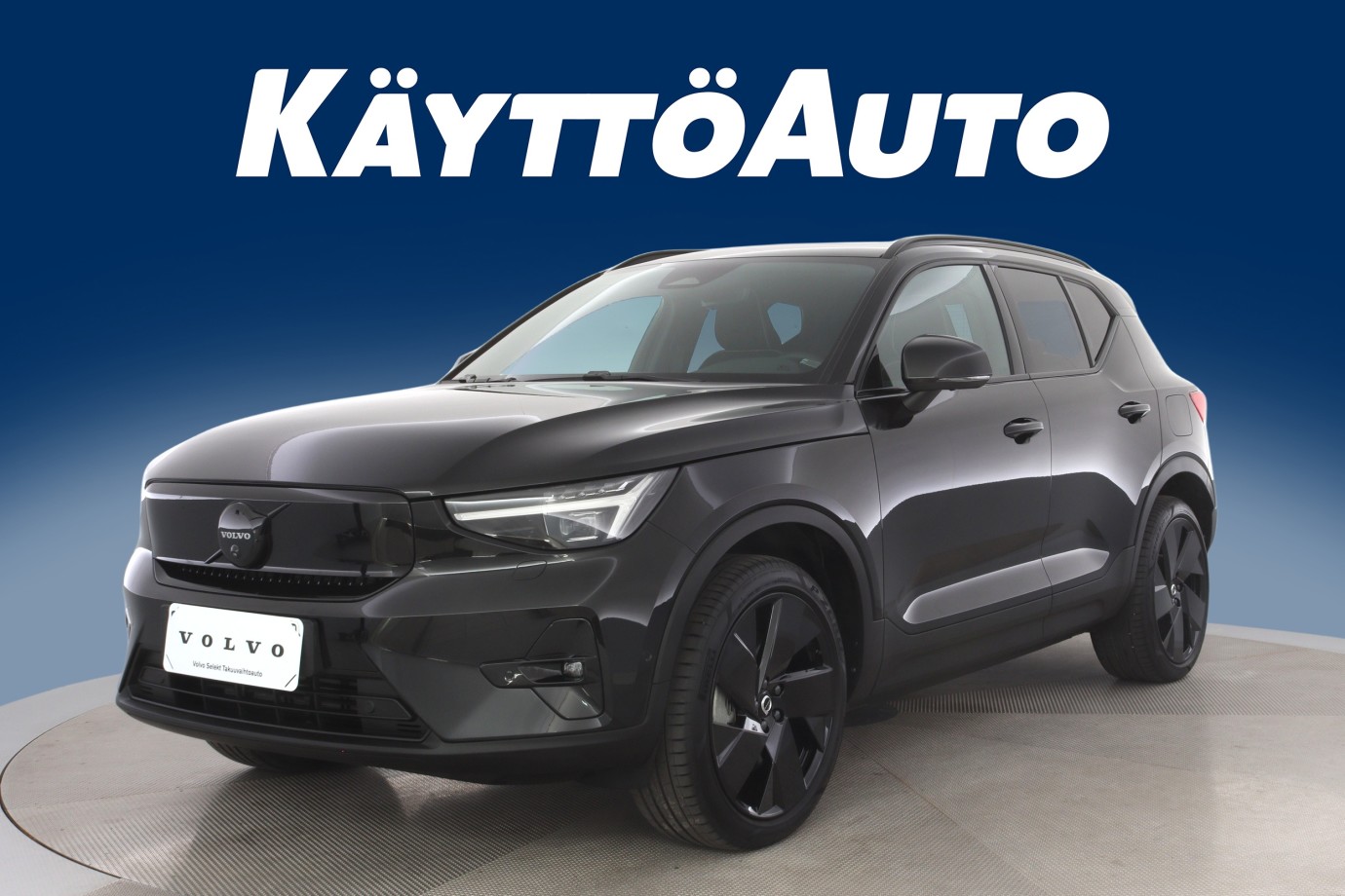Esittelykuva VOLVO EX40 täyssähköautosta.