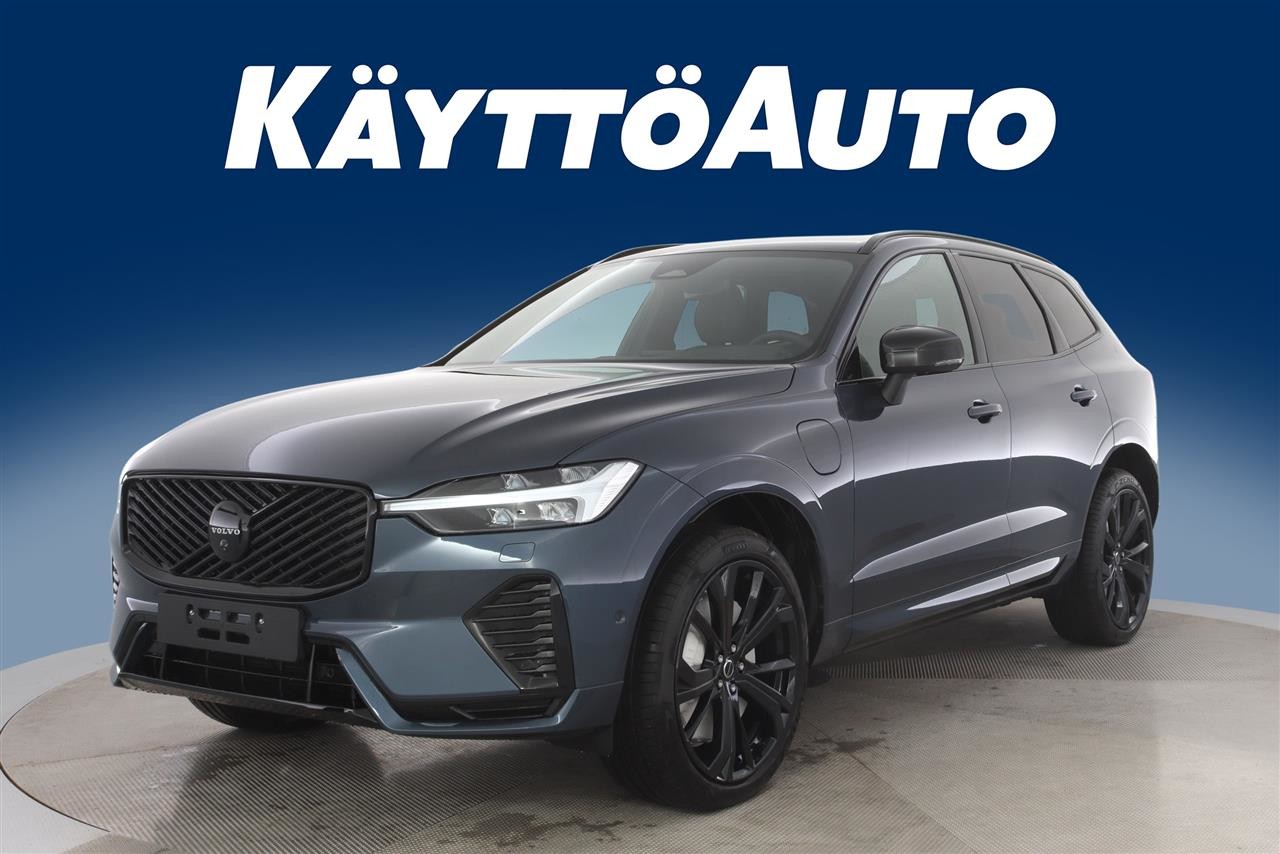 Esittelykuva Volvo XC60 lataushybridiautosta.