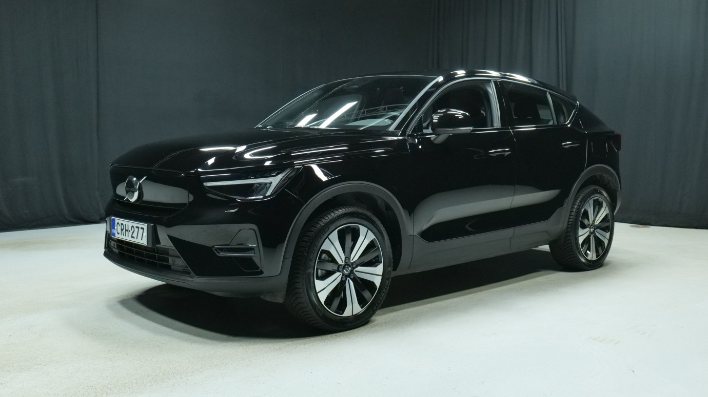 Esittelykuva Volvo C40 täyssähköautosta.