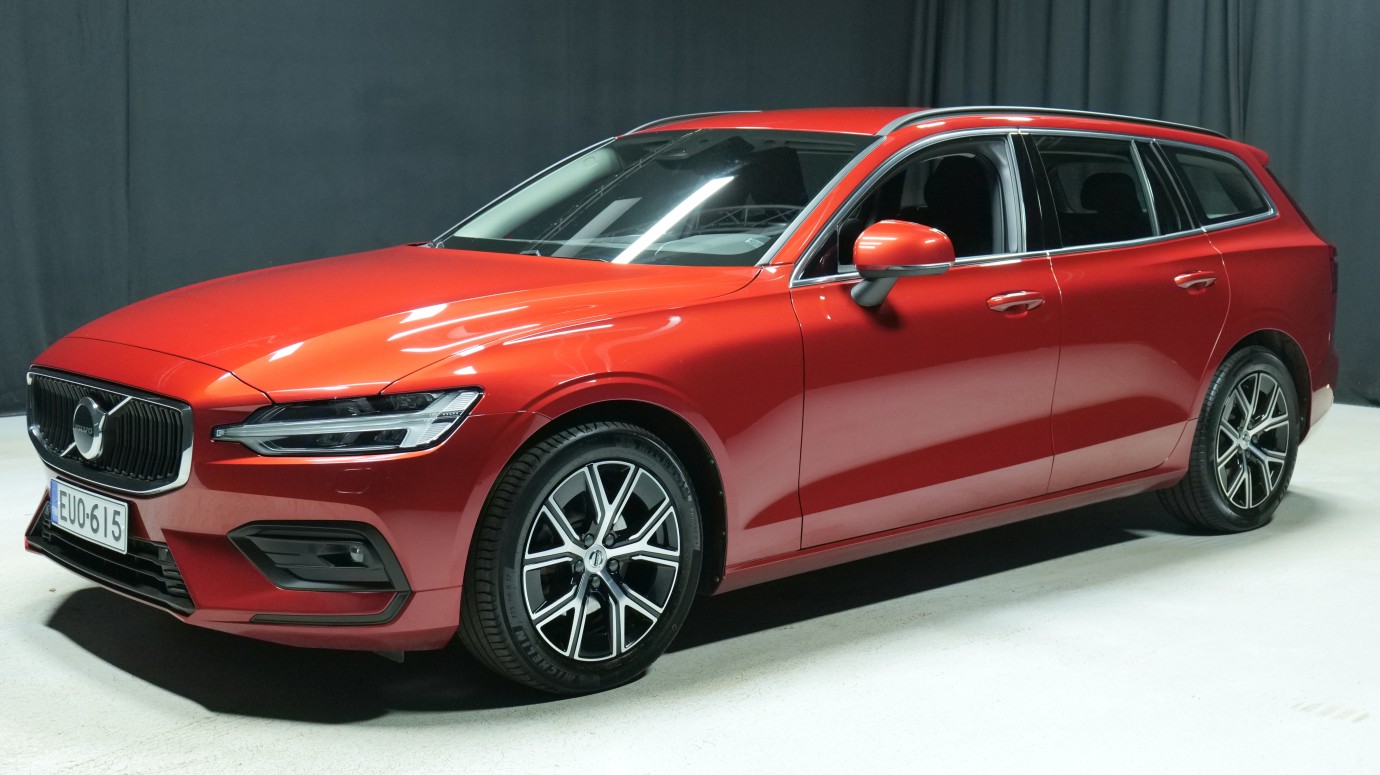 Esittelykuva Volvo V60 bensiiniautosta.