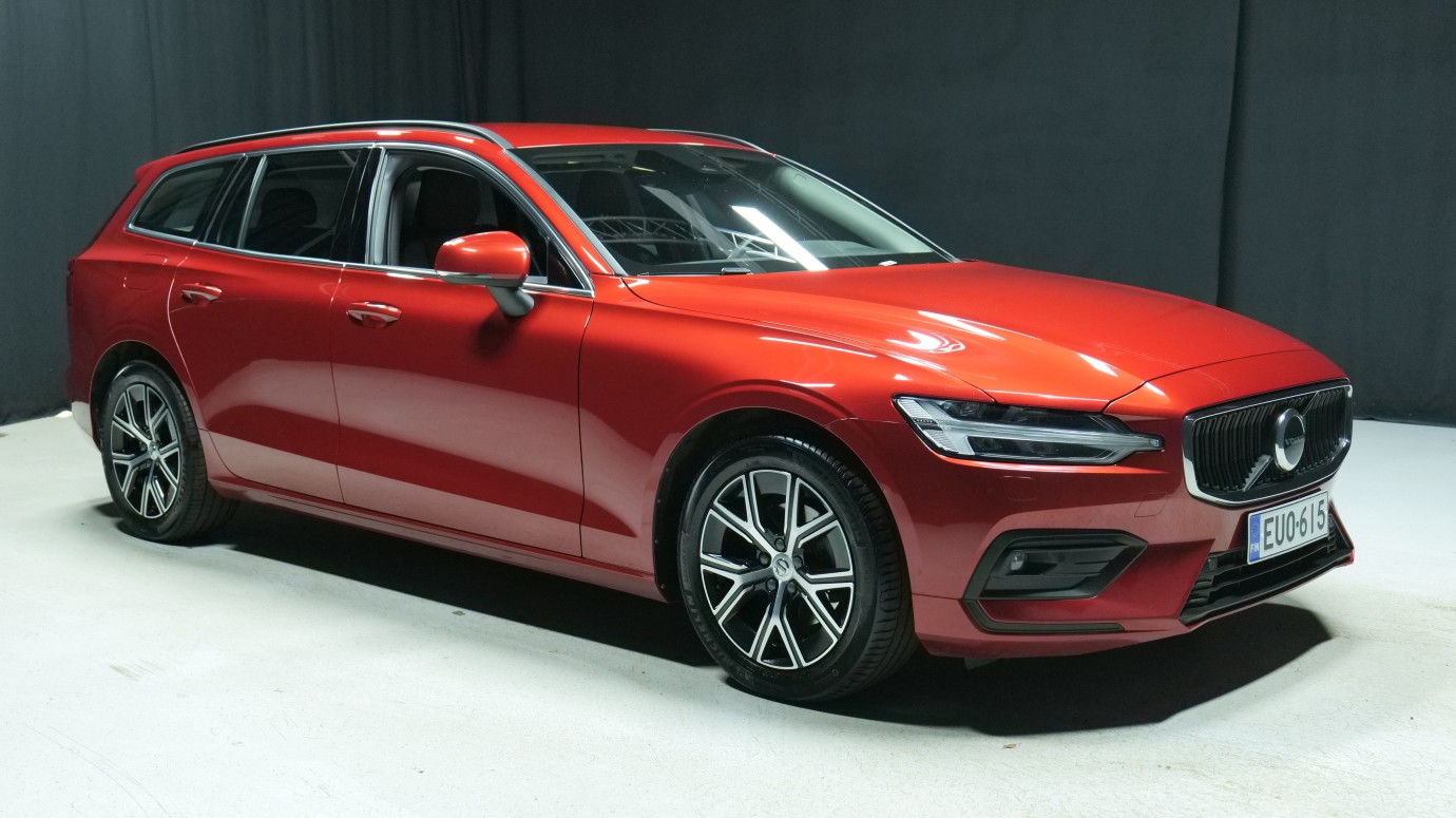 Esittelykuva Volvo V60 bensiiniautosta.