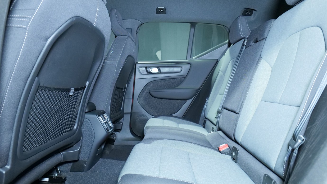 Esittelykuva Volvo XC40 bensiiniautosta.