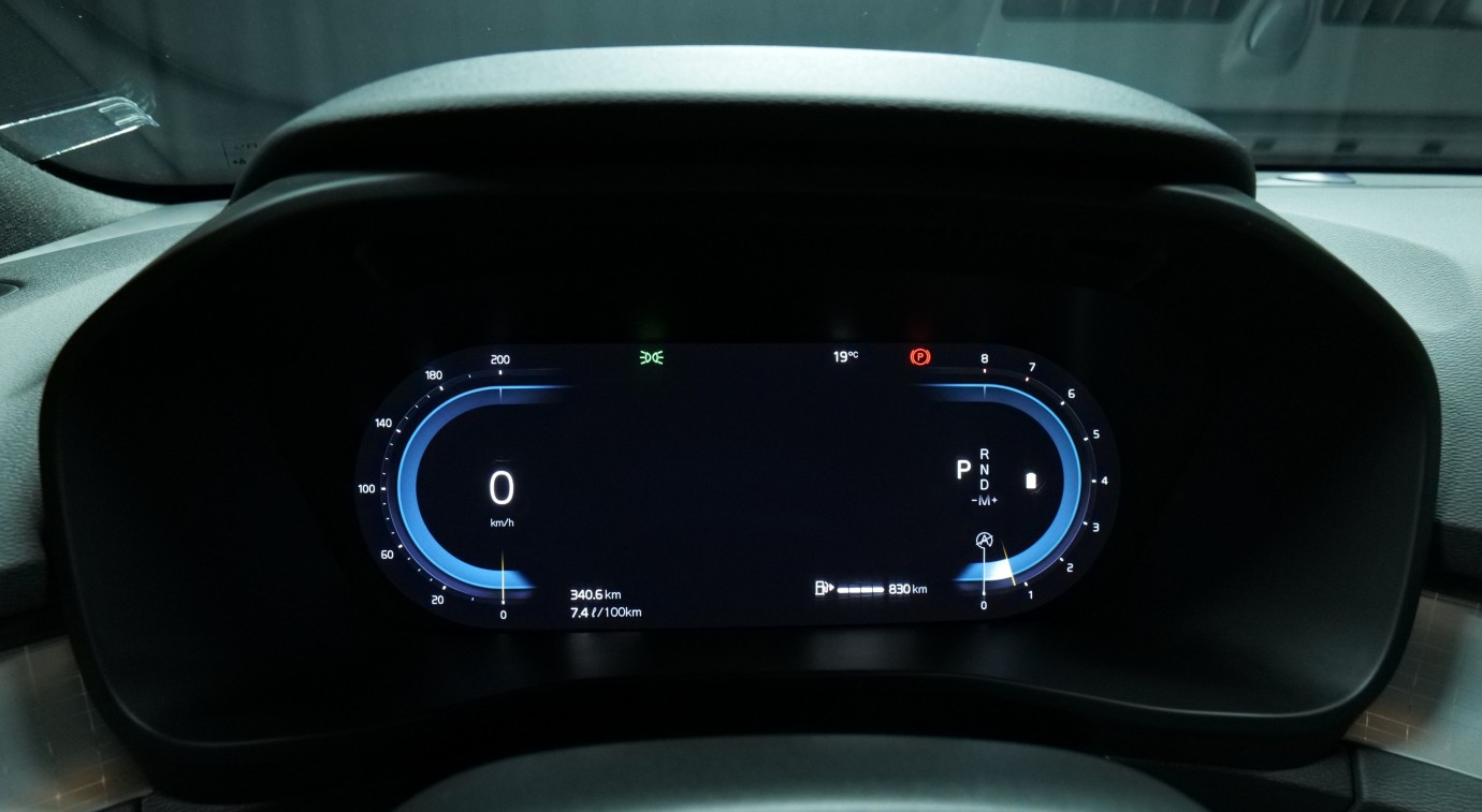 Esittelykuva Volvo XC40 bensiiniautosta.