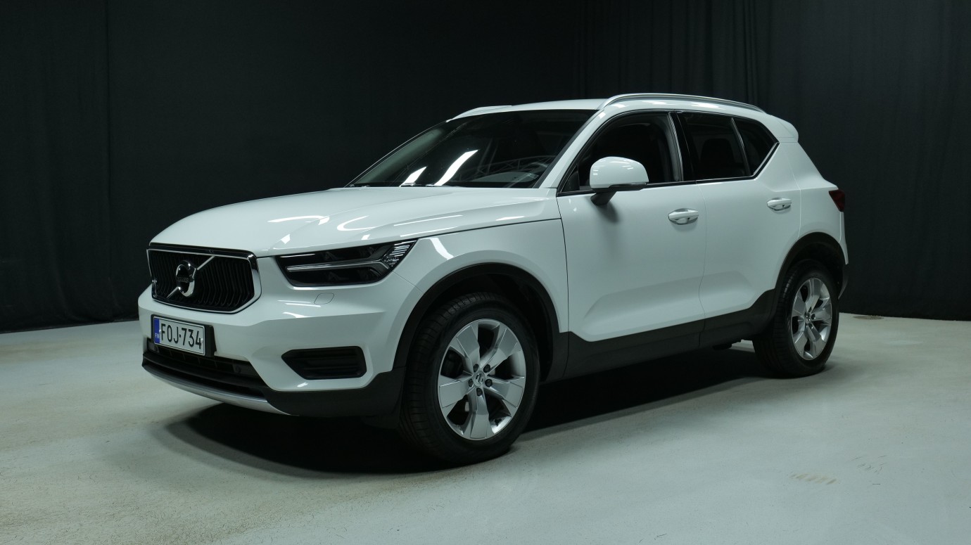 Esittelykuva Volvo XC40 bensiiniautosta.