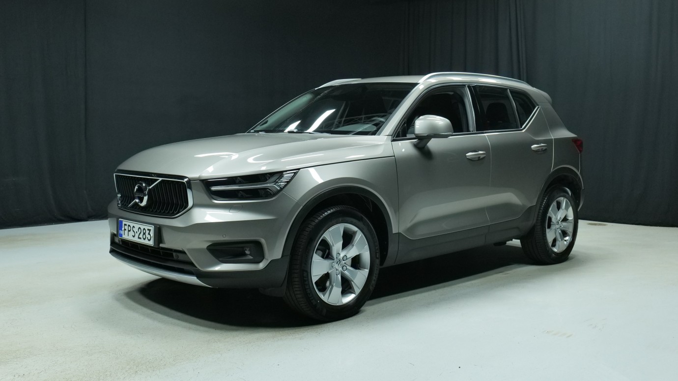 Esittelykuva Volvo XC40 bensiiniautosta.