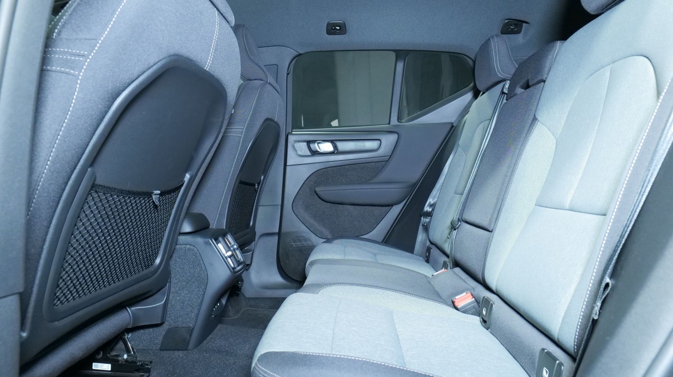 Esittelykuva Volvo XC40 bensiiniautosta.