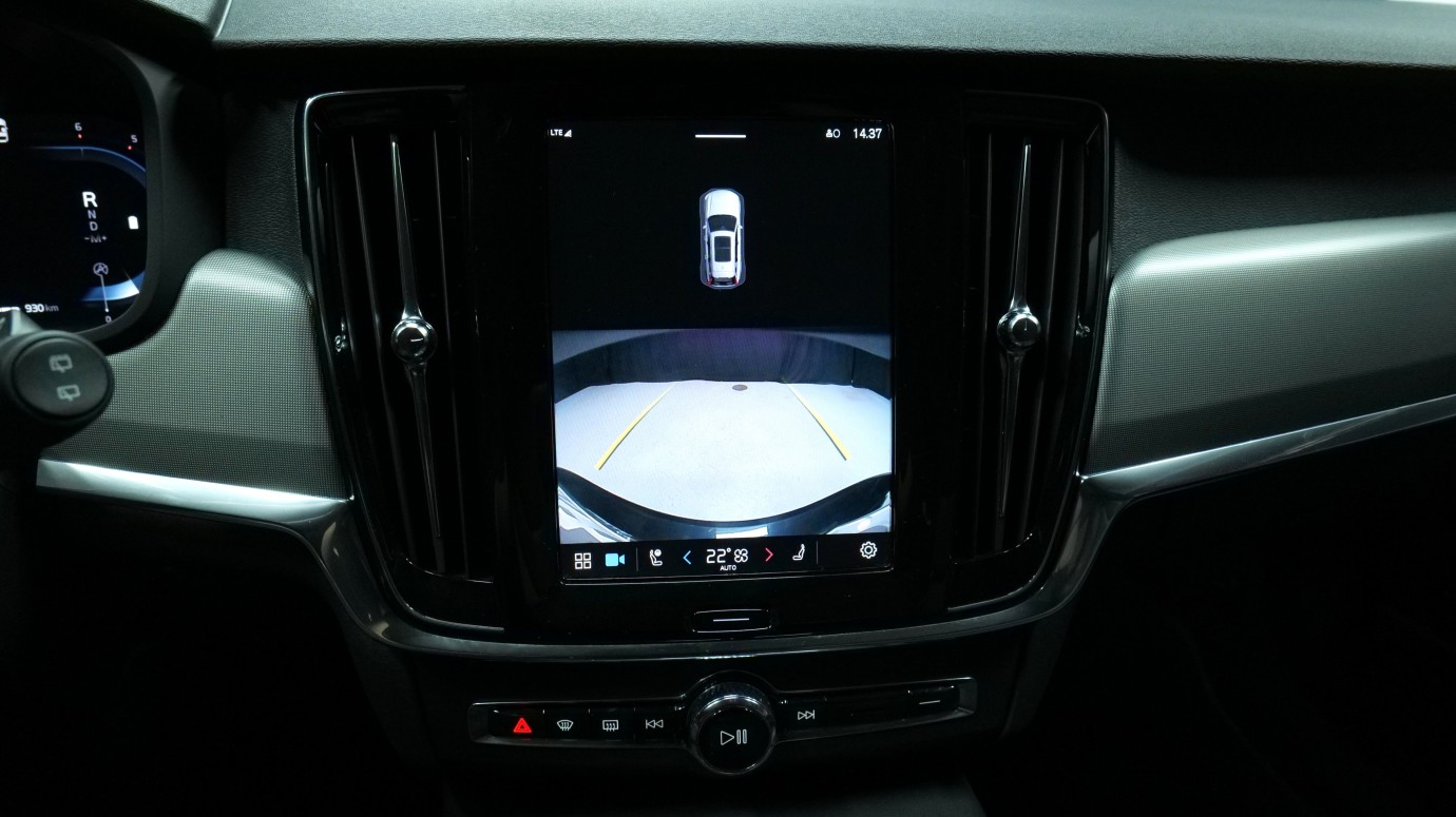 Esittelykuva Volvo V90 dieselautosta.