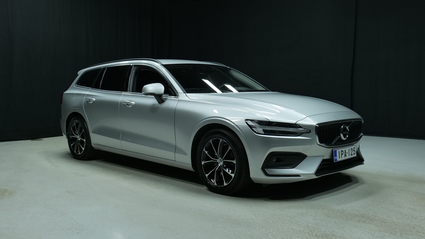 Esittelykuva Volvo V60 bensiiniautosta.