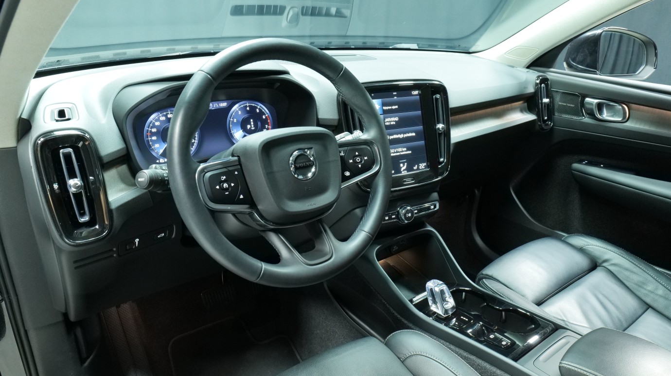 Esittelykuva Volvo XC40 bensiiniautosta.