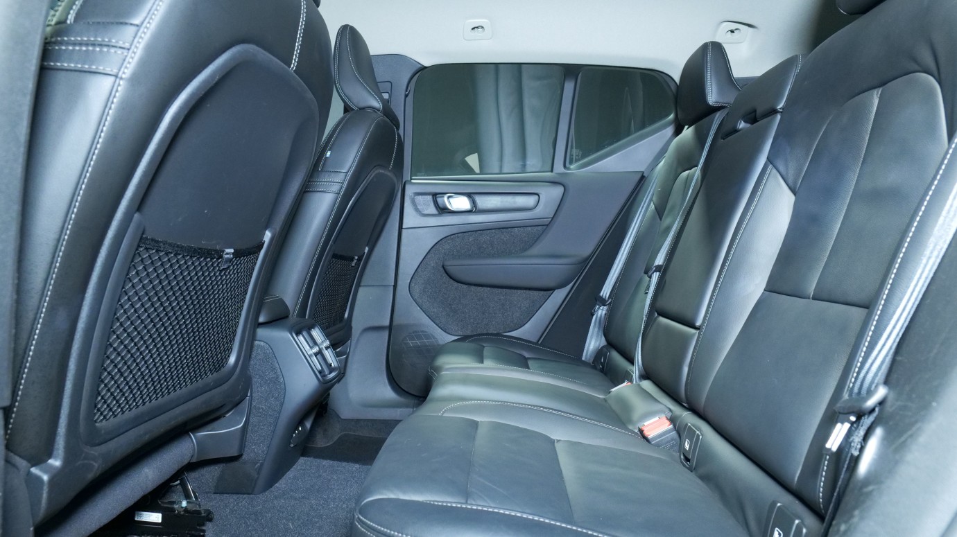 Esittelykuva Volvo XC40 bensiiniautosta.