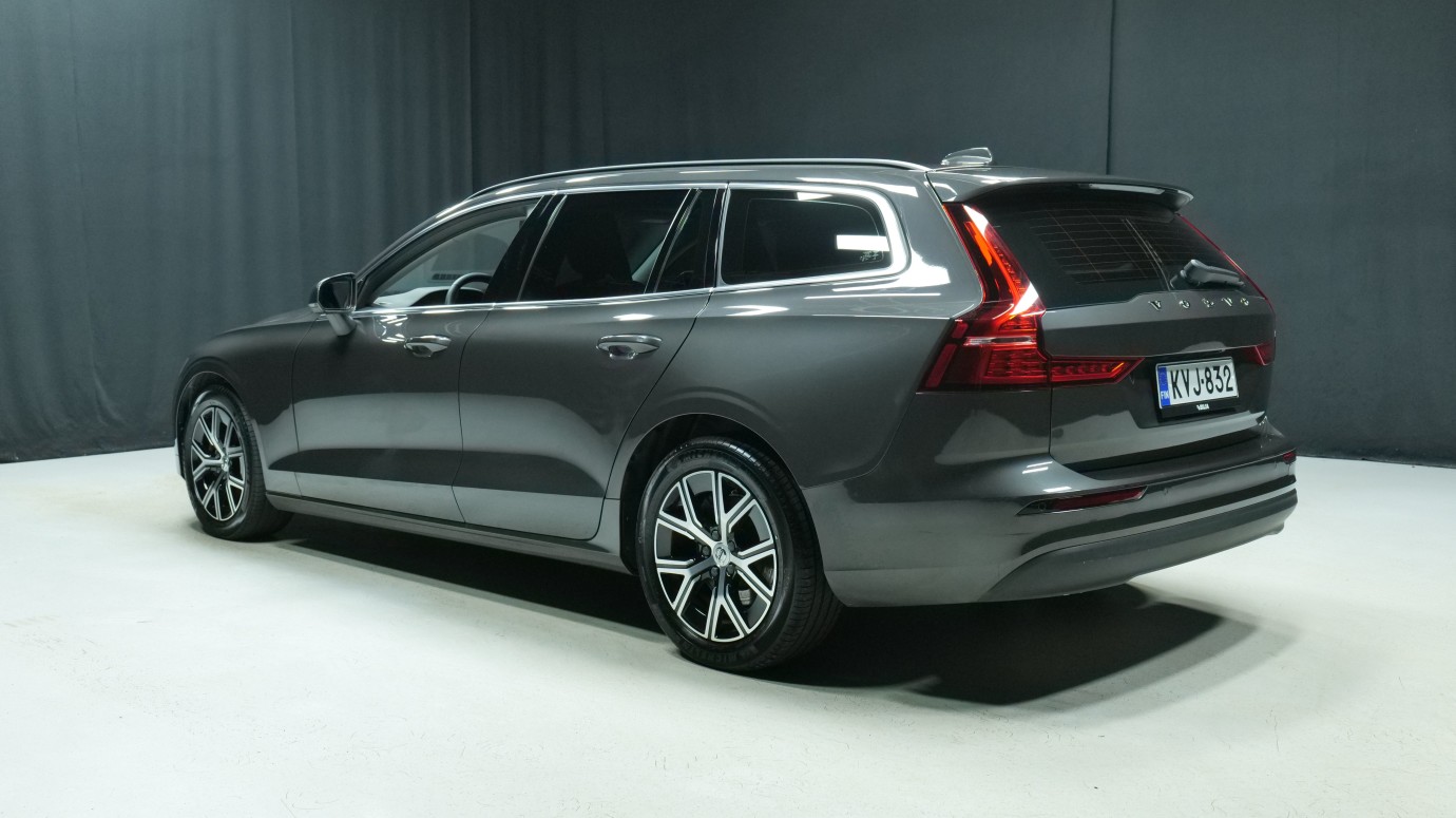 Esittelykuva Volvo V60 bensiiniautosta.