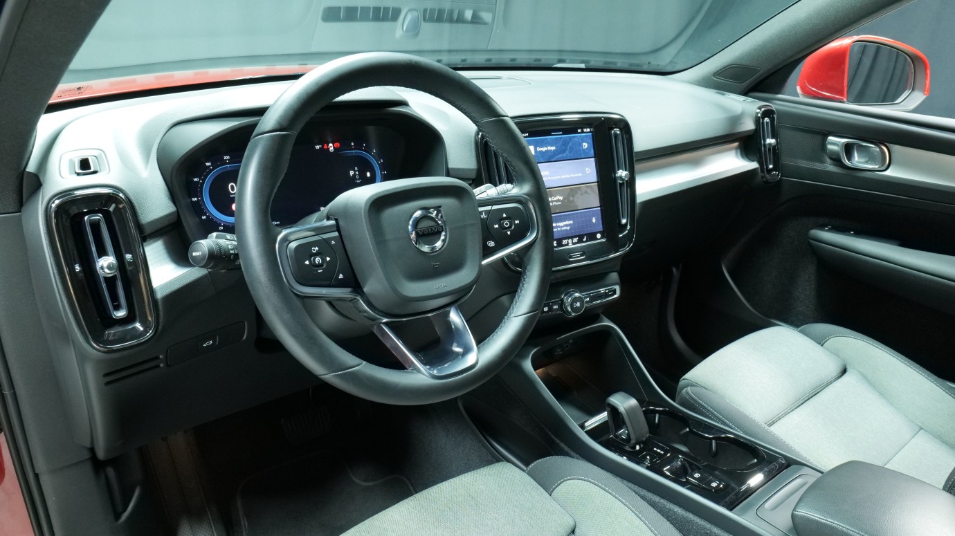 Esittelykuva Volvo XC40 bensiiniautosta.