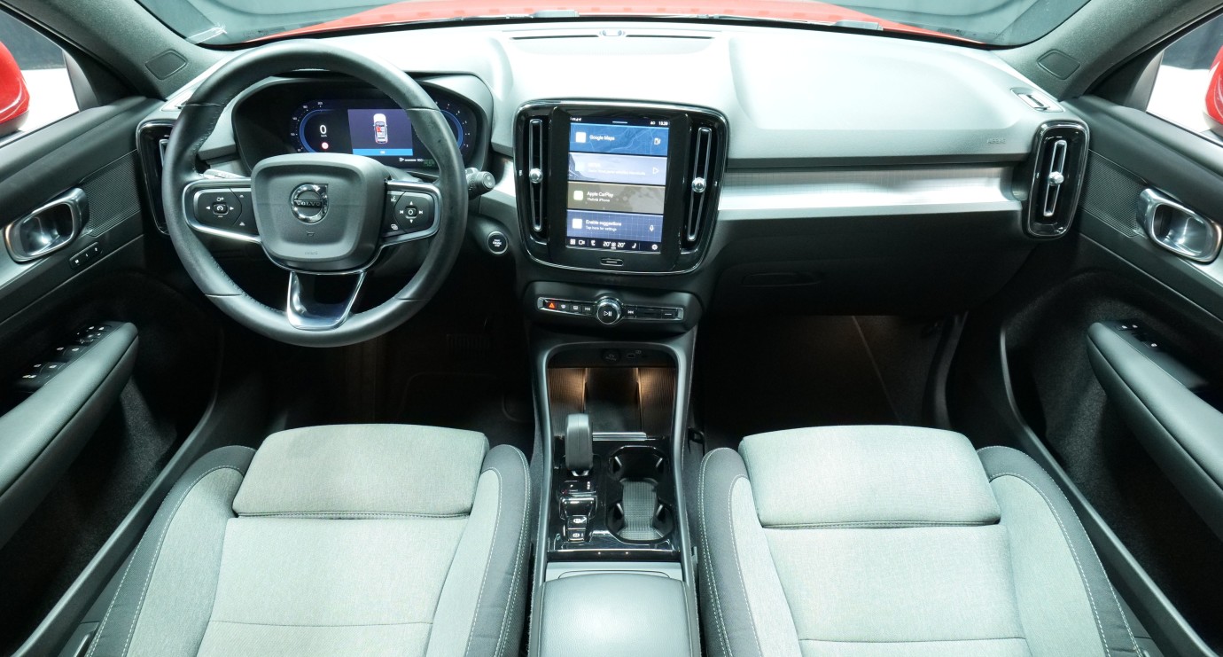 Esittelykuva Volvo XC40 bensiiniautosta.