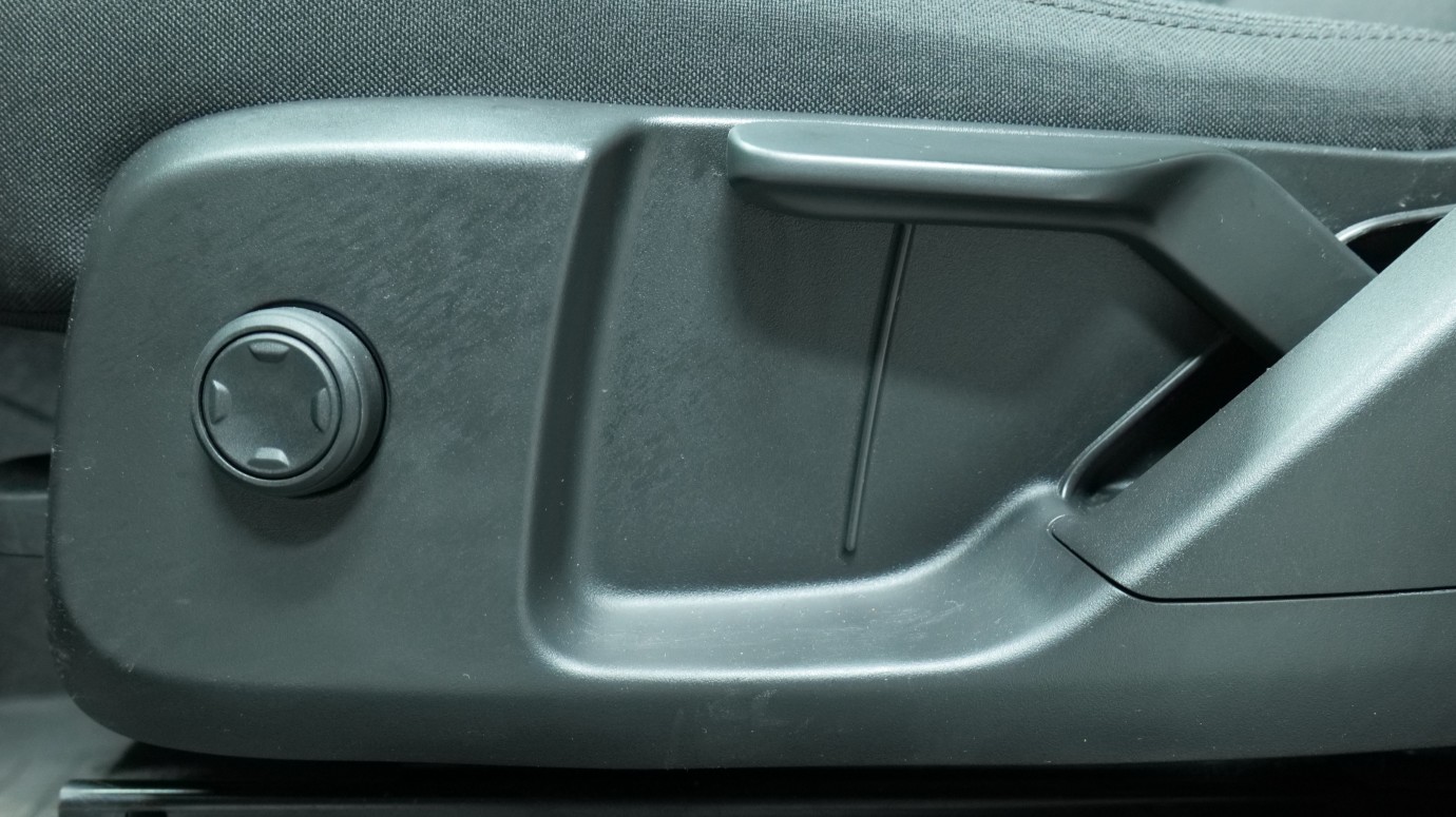 Esittelykuva Volvo XC40 bensiiniautosta.