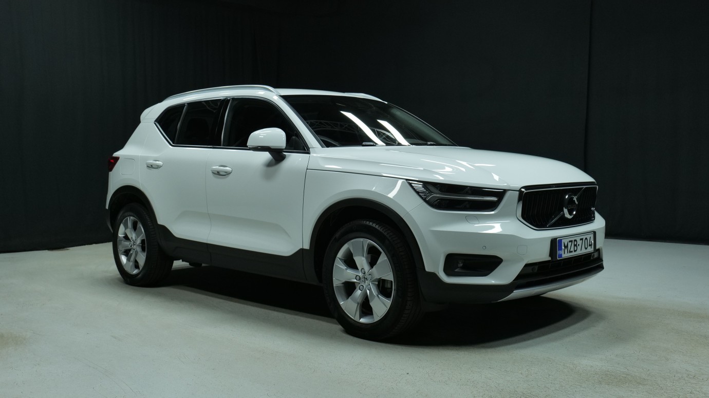 Esittelykuva Volvo XC40 bensiiniautosta.