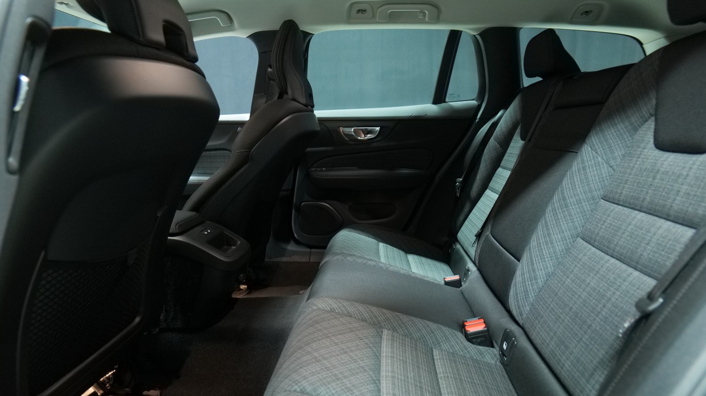 Esittelykuva Volvo V60 bensiiniautosta.