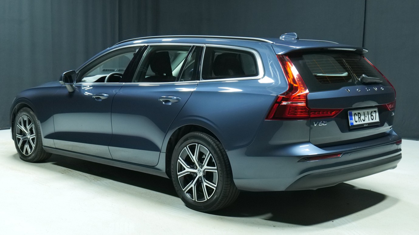 Esittelykuva Volvo V60 bensiiniautosta.