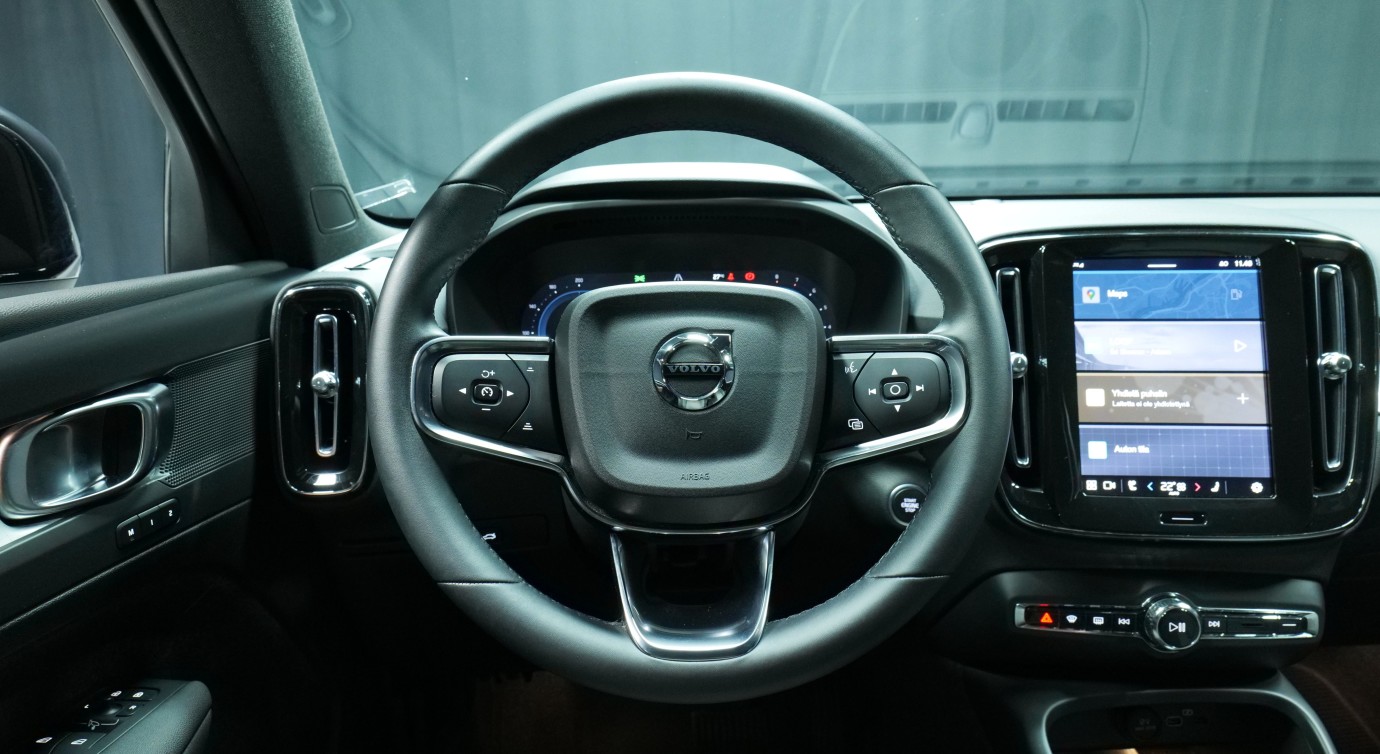 Esittelykuva Volvo XC40 bensiiniautosta.