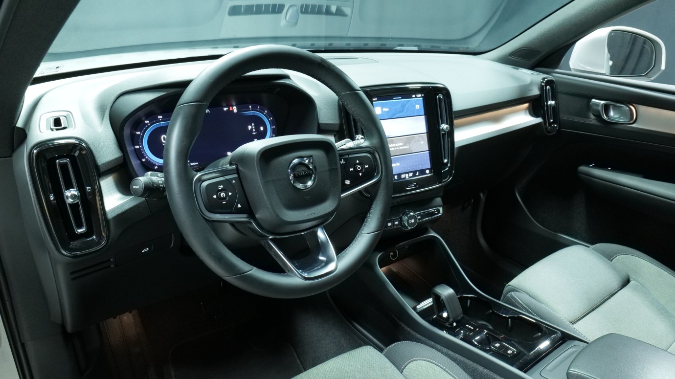 Esittelykuva Volvo XC40 bensiiniautosta.