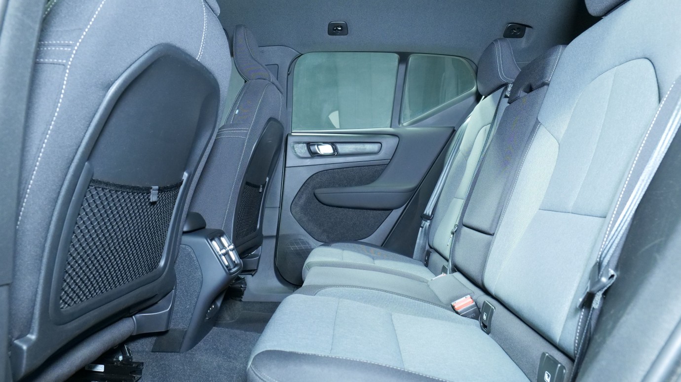 Esittelykuva Volvo XC40 bensiiniautosta.