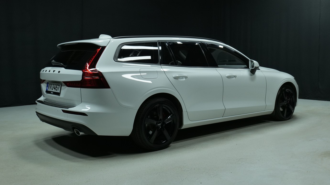 Esittelykuva Volvo V60 dieselautosta.
