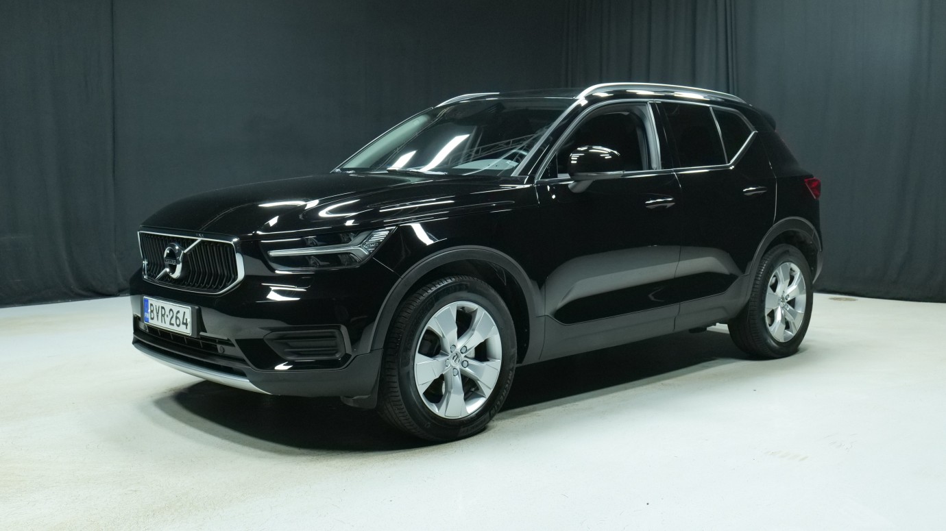 Esittelykuva Volvo XC40 dieselautosta.