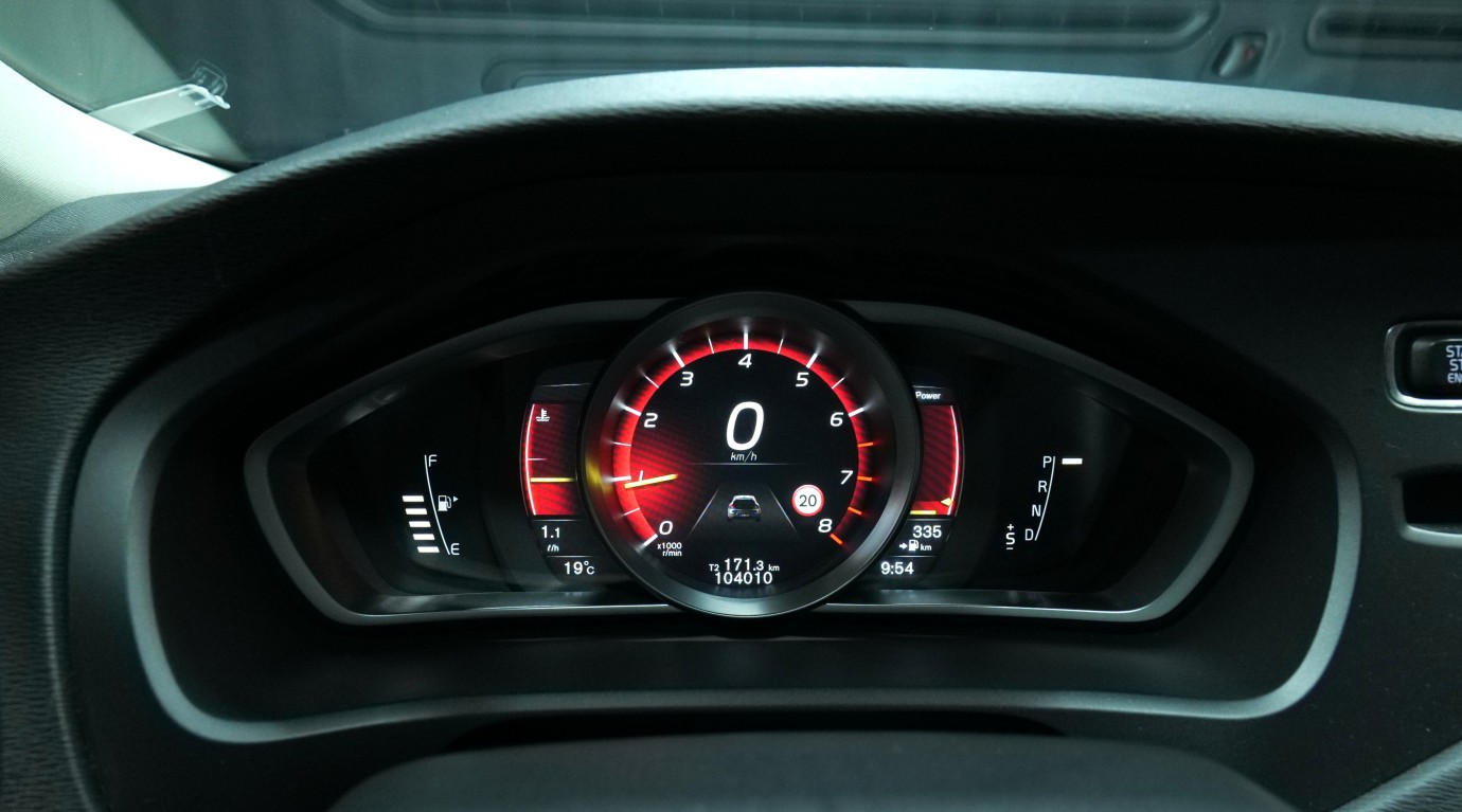 Esittelykuva Volvo V40 bensiiniautosta.