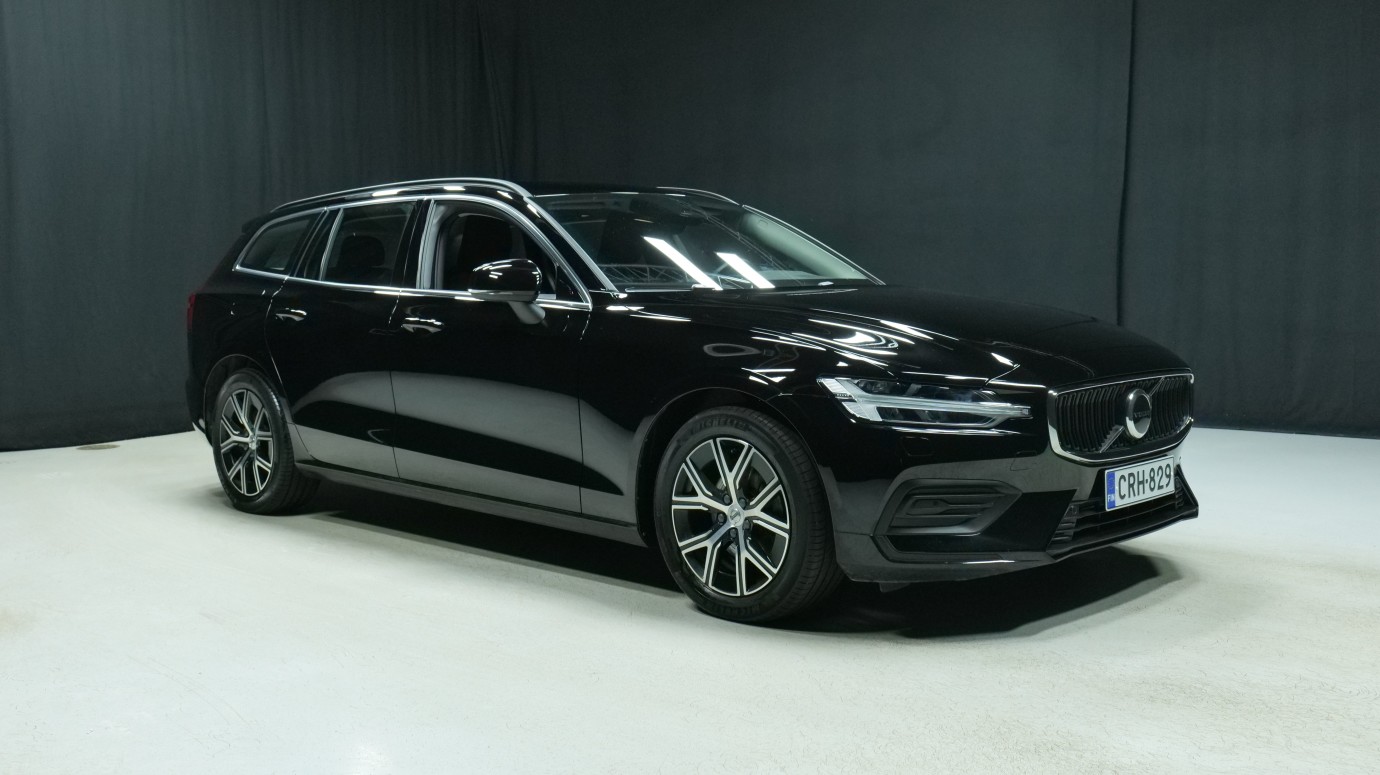 Esittelykuva Volvo V60 kevythybridiautosta.