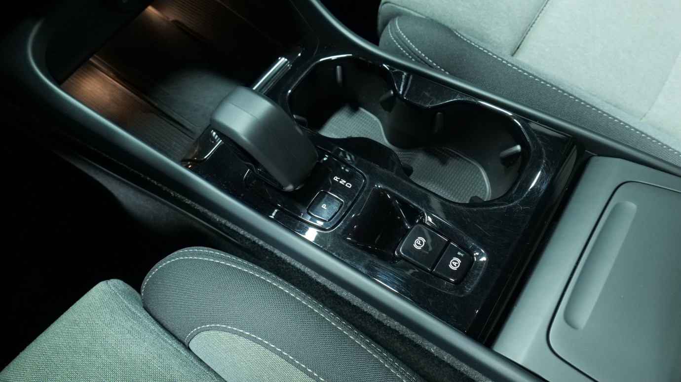 Esittelykuva Volvo XC40 bensiiniautosta.