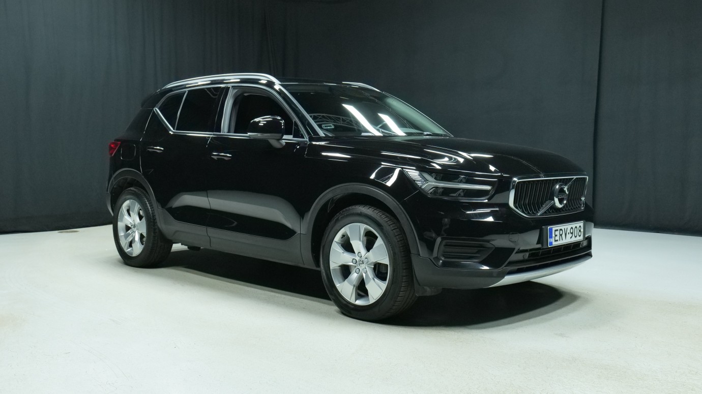 Esittelykuva Volvo XC40 bensiiniautosta.