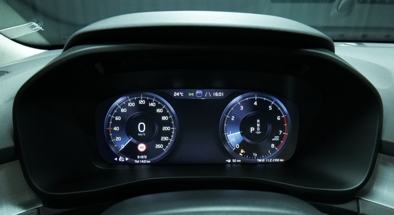 Esittelykuva Volvo XC40 bensiiniautosta.