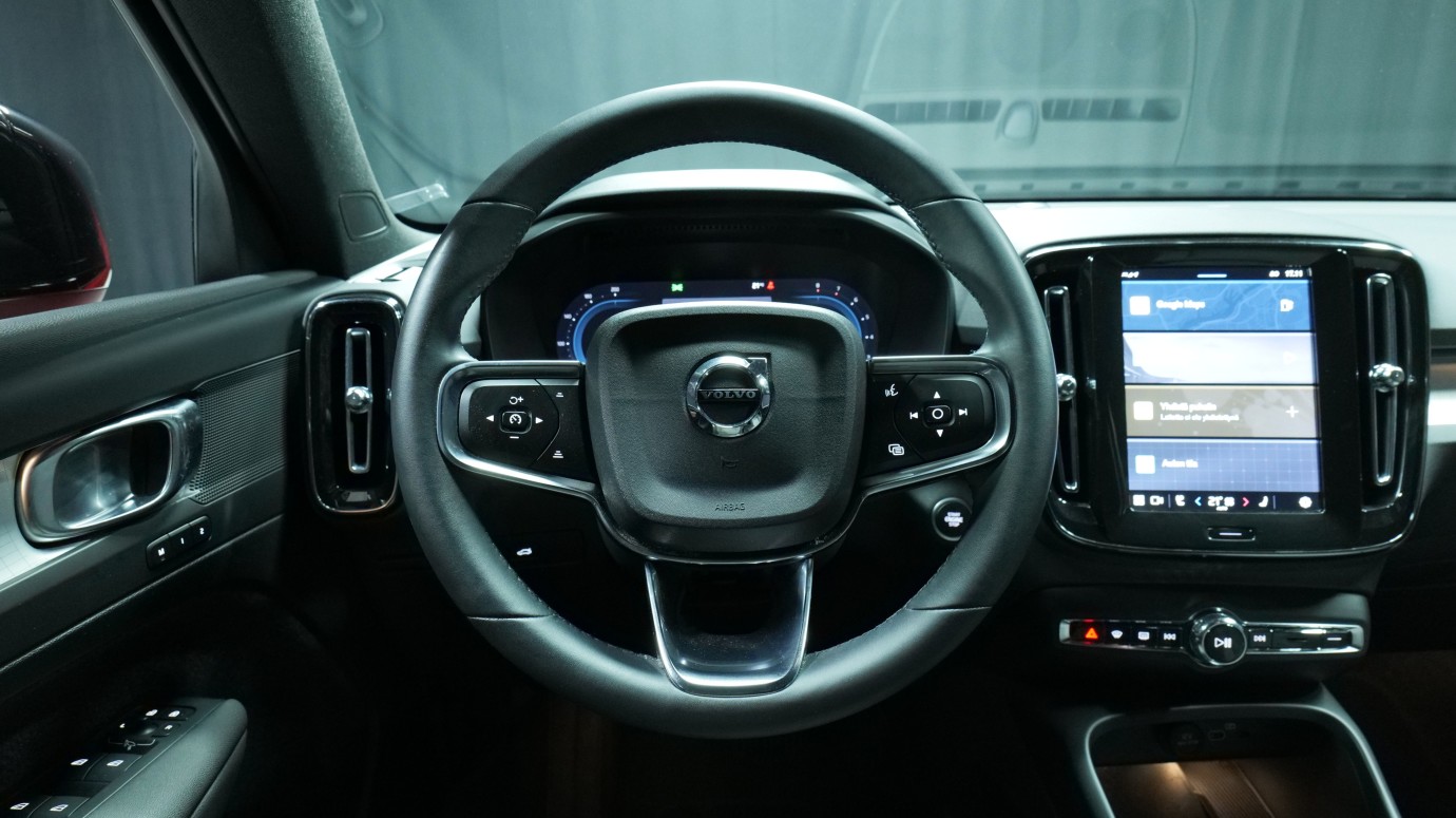 Esittelykuva Volvo XC40 bensiiniautosta.