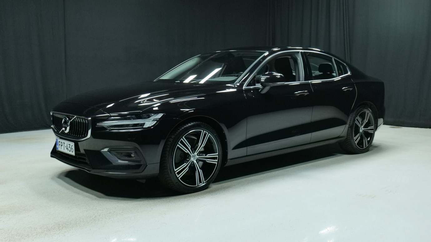 Esittelykuva Volvo S60 bensiiniautosta.