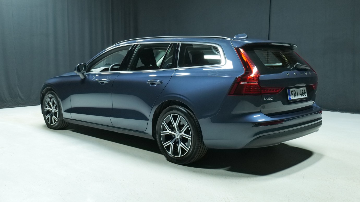 Esittelykuva Volvo V60 bensiiniautosta.