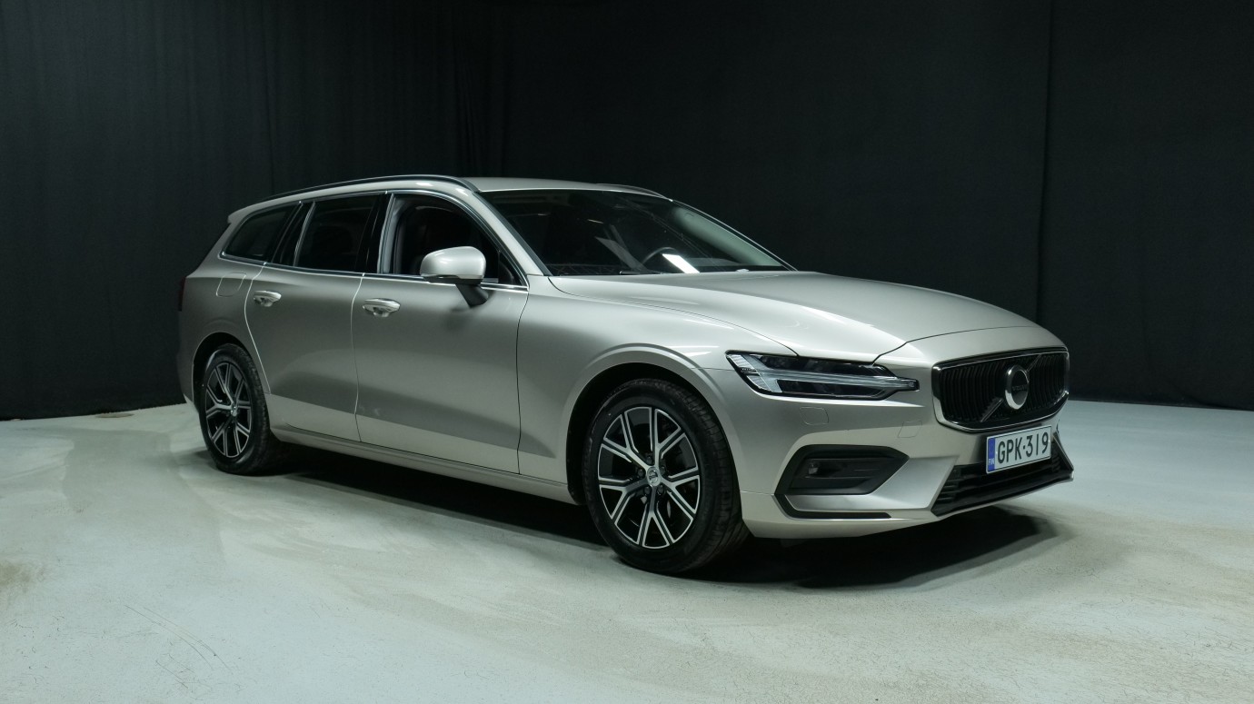 Esittelykuva Volvo V60 bensiiniautosta.