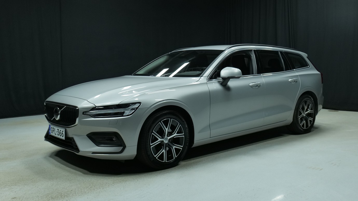 Esittelykuva Volvo V60 kevythybridiautosta.