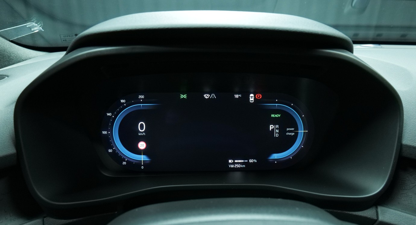 Esittelykuva Volvo XC40 täyssähköautosta.
