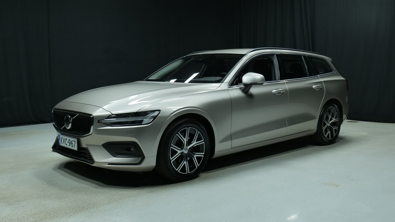 Esittelykuva Volvo V60 bensiiniautosta.