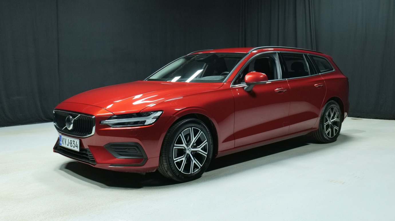 Esittelykuva Volvo V60 bensiiniautosta.