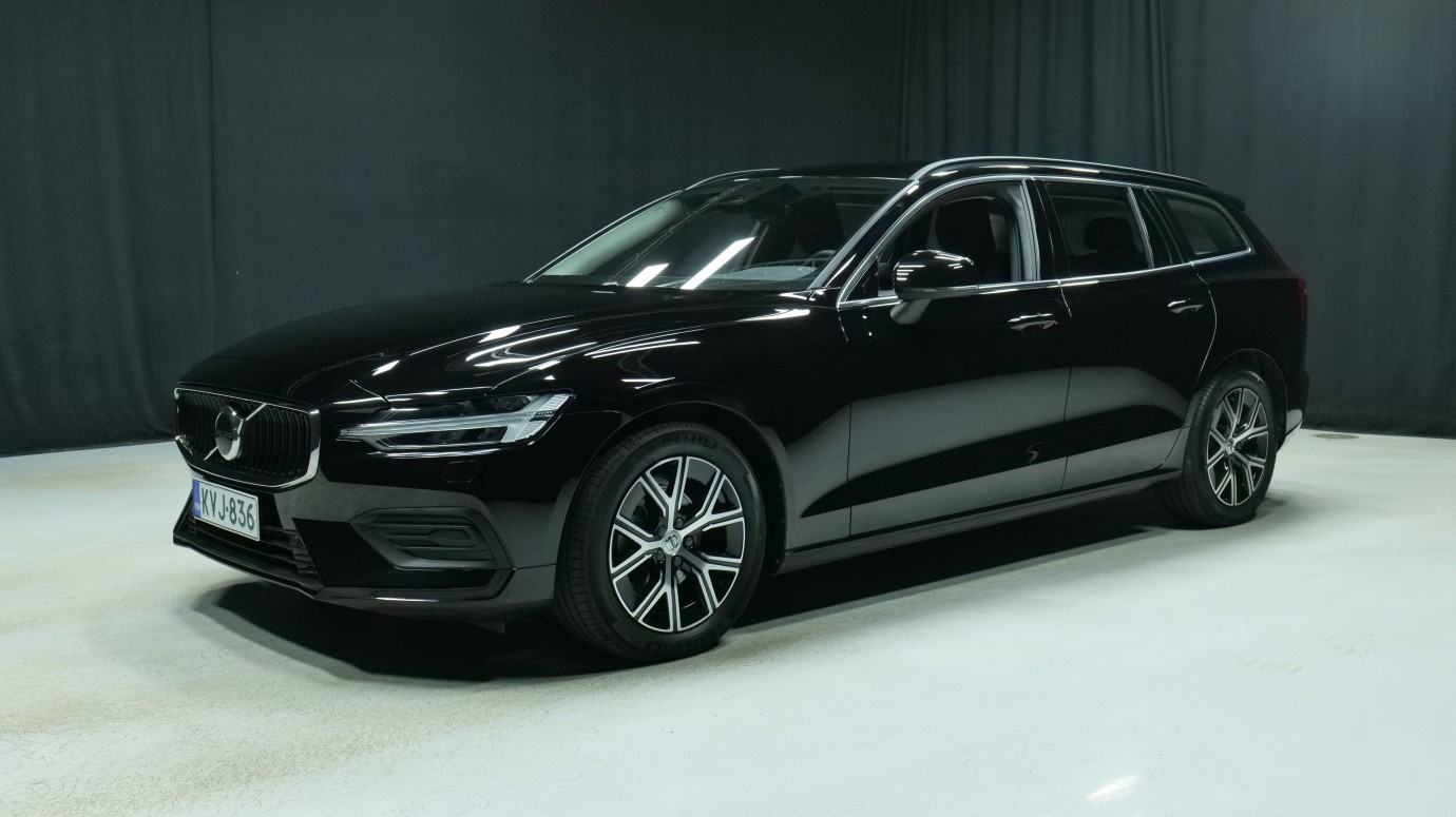 Esittelykuva Volvo V60 kevythybridiautosta.