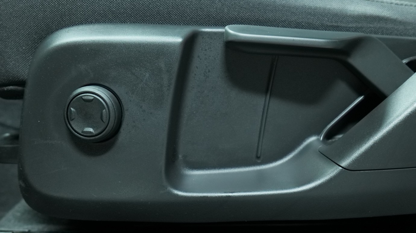 Esittelykuva Volvo XC40 bensiiniautosta.