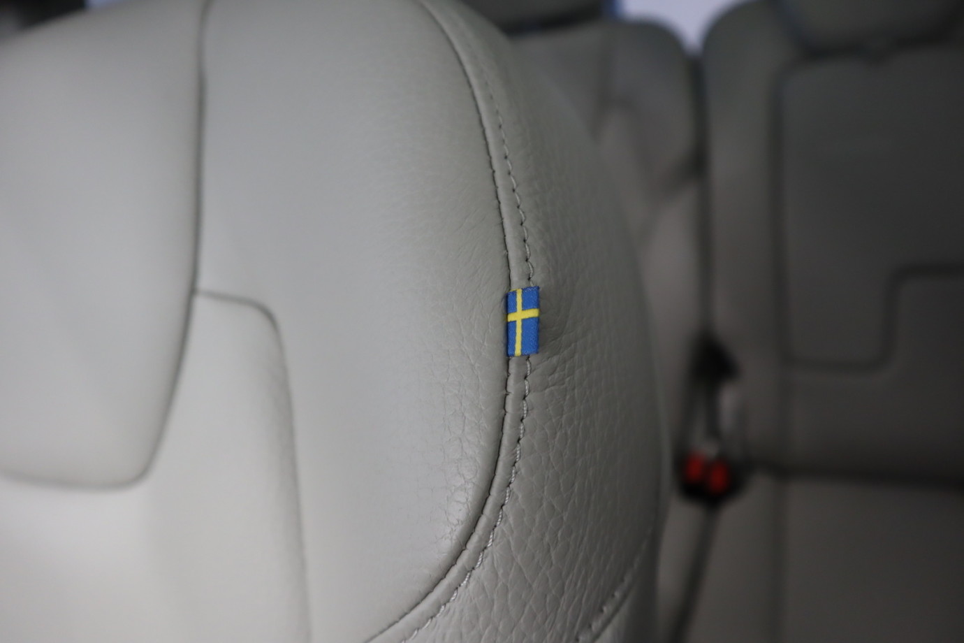 Esittelykuva VOLVO XC90 lataushybridiautosta.