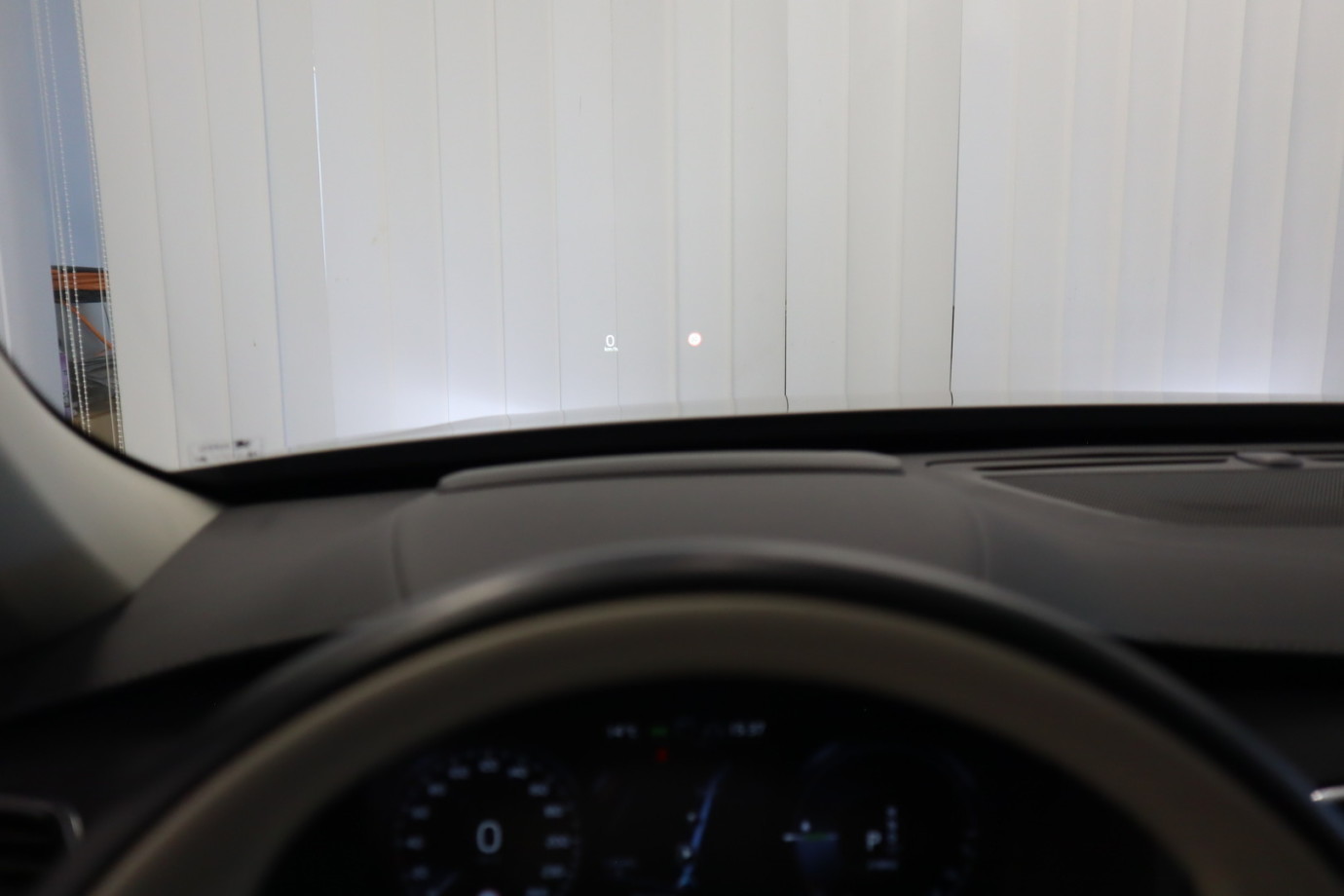 Esittelykuva VOLVO XC90 lataushybridiautosta.