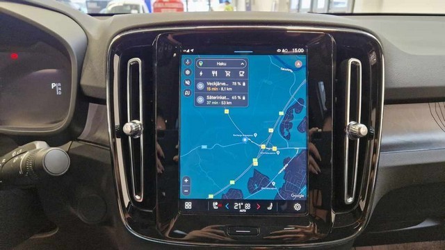Esittelykuva VOLVO C40 täyssähköautosta.