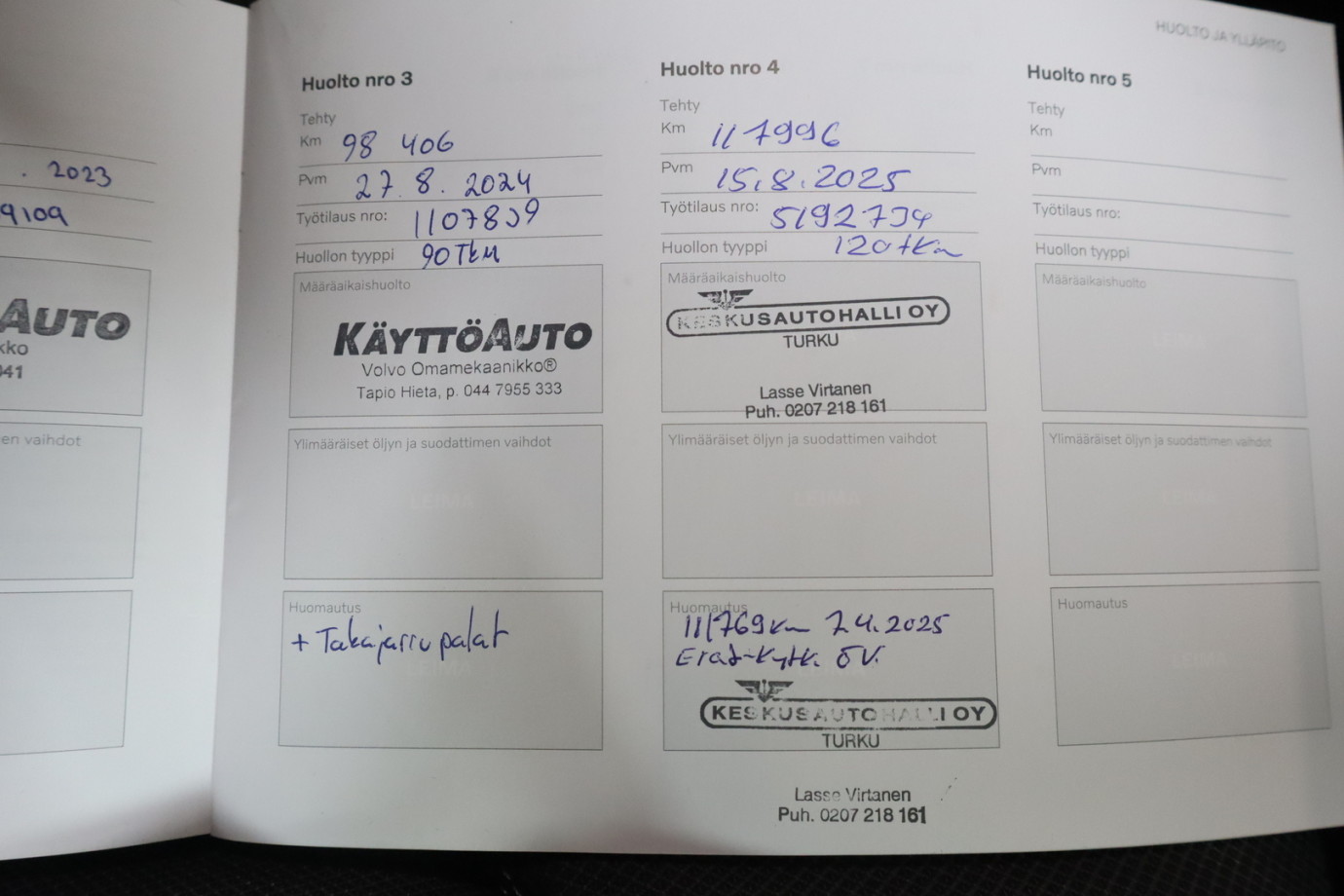 Esittelykuva VOLVO XC60 lataushybridiautosta.
