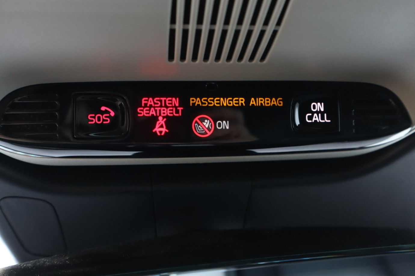 Esittelykuva VOLVO V60 dieselautosta.