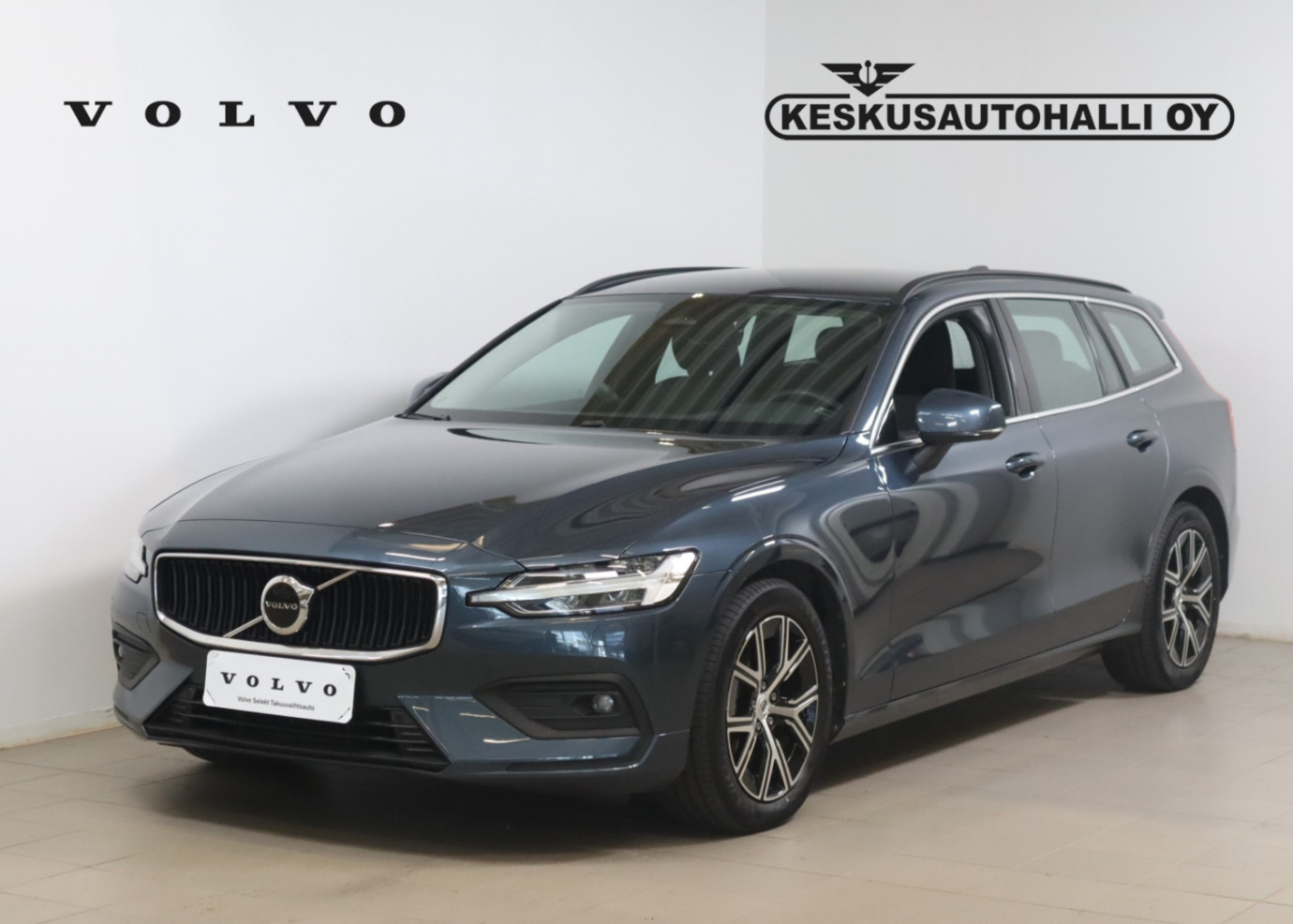 Esittelykuva VOLVO V60 bensiiniautosta.